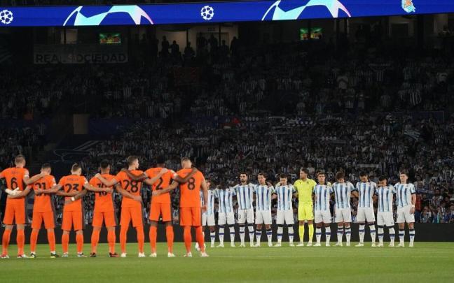 Arranque de la Champions de esta temporada entre la Real y el Inter en Anoeta. / RUBEN PLAZA