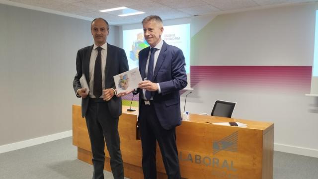 Ibon Urgoiti y Joseba Madariaga, en la presentación del informe.