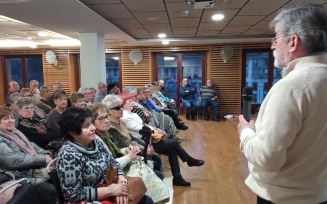 La sesión que la Mesa de Cuidados de Ordizia realizó este martes.