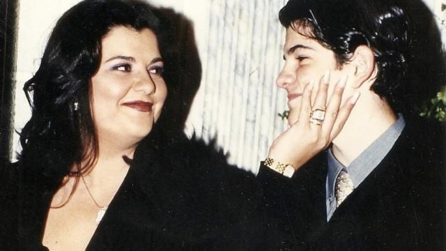 Miguel Ángel Muñoz junto a su madre, Cristina Blanco, recién fallecida