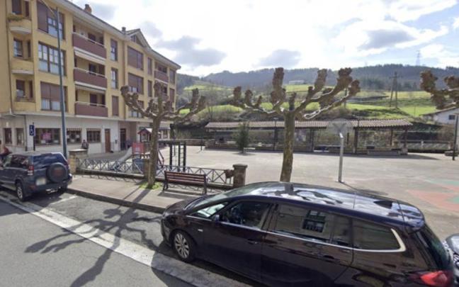 La plaza de Osintxu busca reforzar su centralidad con el nuevo espacio social y cultural.