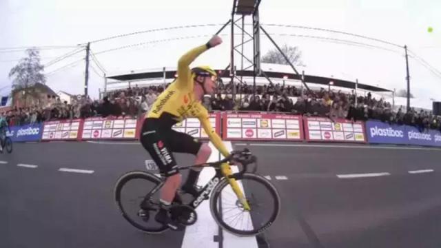 Brennan festeja la victoria.