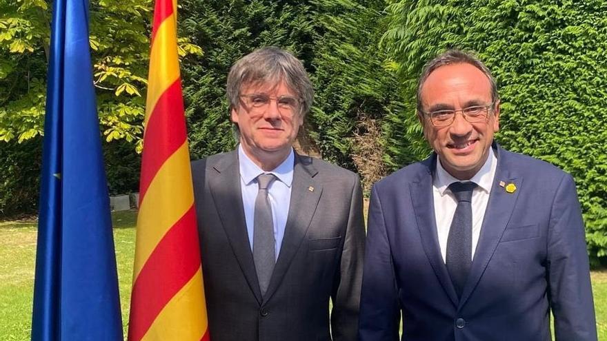 Josep Rull con Carles Puigdemont.