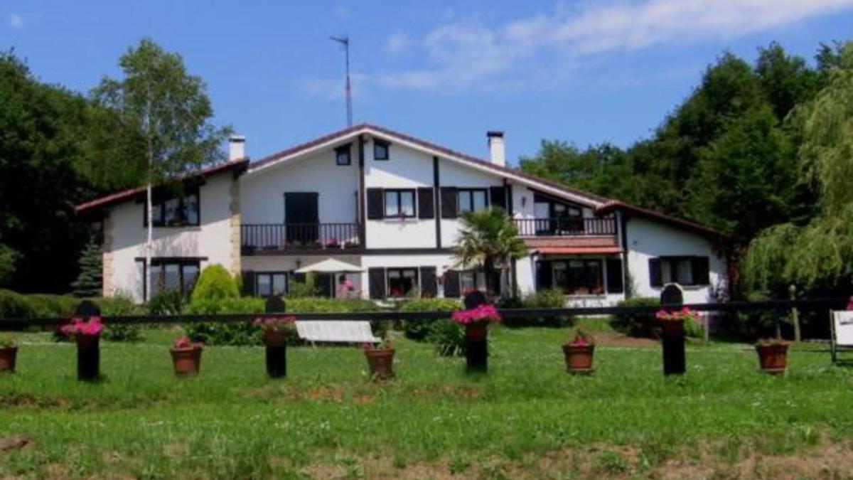 El grado de ocupación por habitaciones alcanzó el 72,3% en los alojamientos rurales (Casa rural Atxarmin, Álava).