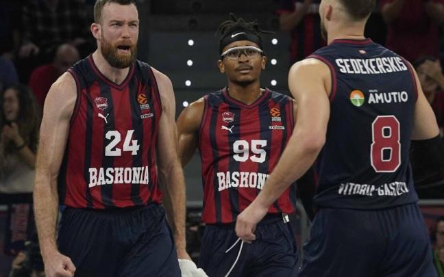 Baskonia se juega esta noche gran parte de su futuro sin Costello ni Sedekerskis