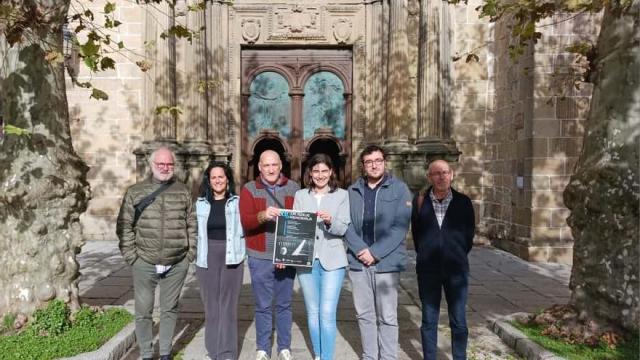 Foto de la presentación de la 12ª edición del ciclo, que ha tenido lugar esta mañana frente a la Parroquia del Juncal.
