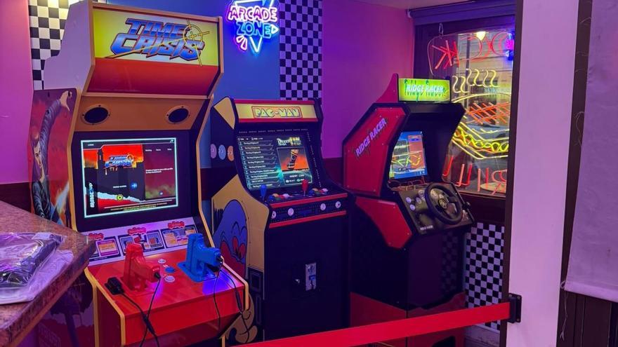 La zona 'arcade' de My little diner .