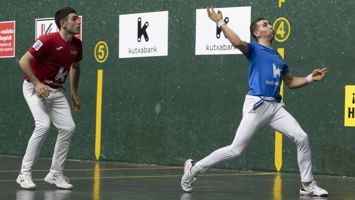 Senar-Ugartemendia ganan a Rekalde-Bikuña en la sexta jornada del Campeonato de Parejas Serie B en el Ogueta de Gasteiz.