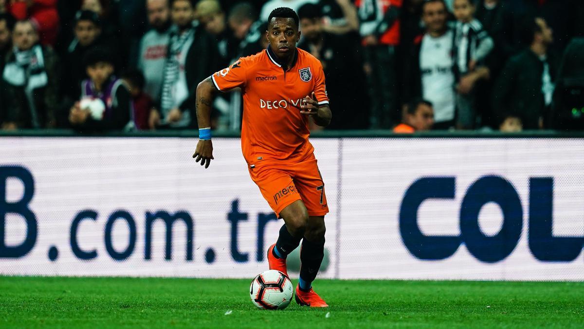 Robinho durante su etapa en el İstanbul Başakşehir turco