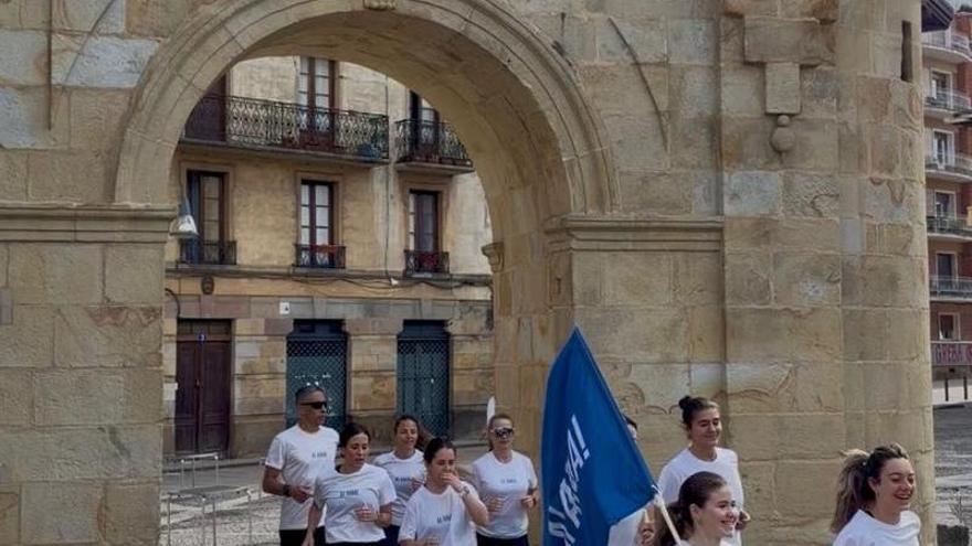 Reunión de corredores de distintos niveles en un ambiente distendido