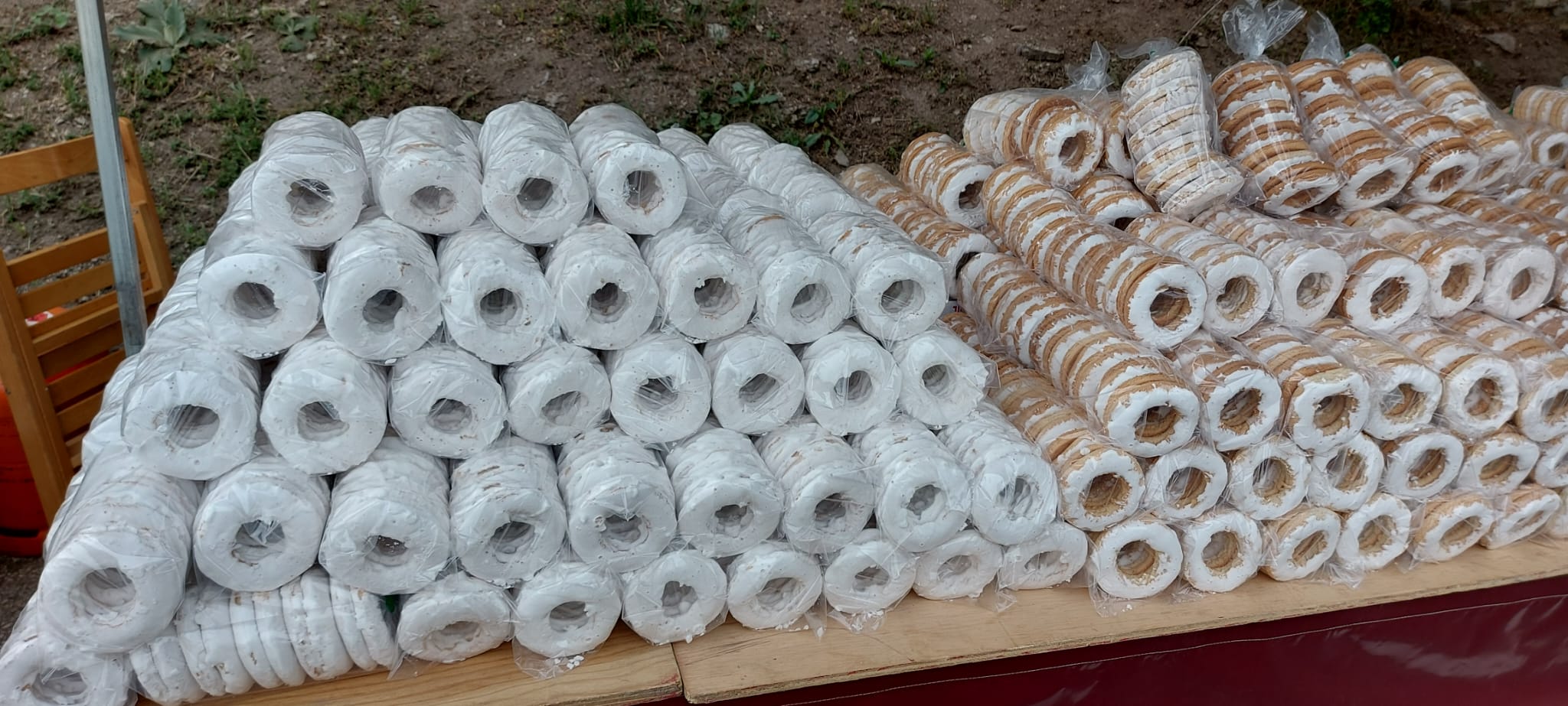 En los puestos de las campas de Armentia no podían faltar las rosquillas