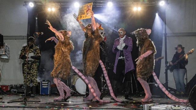 La ratas regresaron a su refugio en el río Ego con los 200 euros del primer premio en la categoría de grupos pequeños.