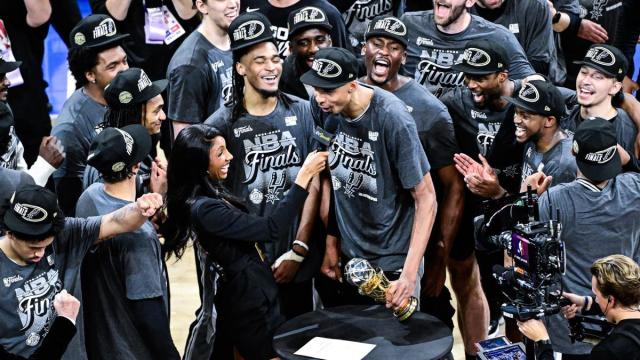 Victor Wembanyama anima a los San Antonio Spurs a conquistar el anillo tras apear a los campeones.