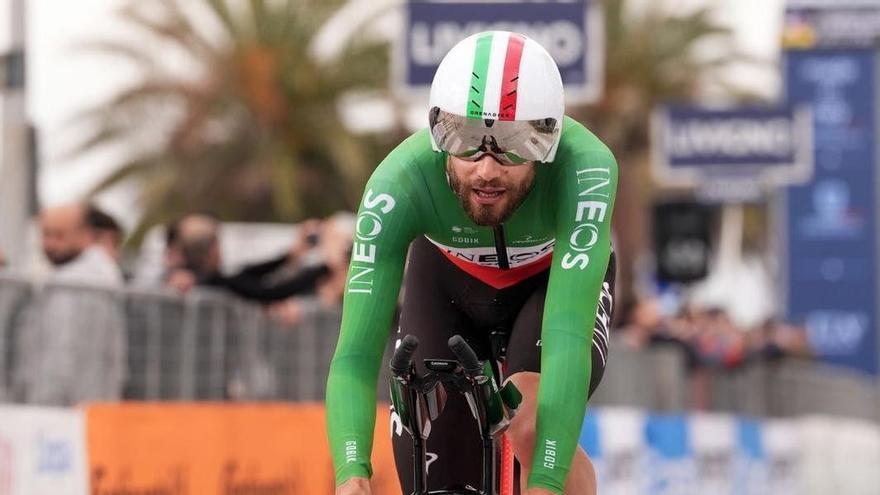 Filippo Ganna, vencedor de la crono y primer líder de la Tirreno-Adriático.