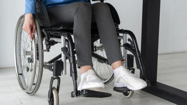 Una joven paciente con esclerosis múltiple.