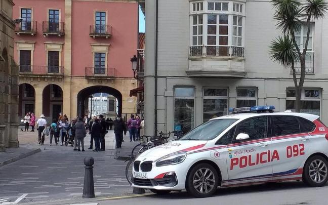 Vehículo de la Policía Local de Gijón. Vehículo de la Policía Local de Gijón.