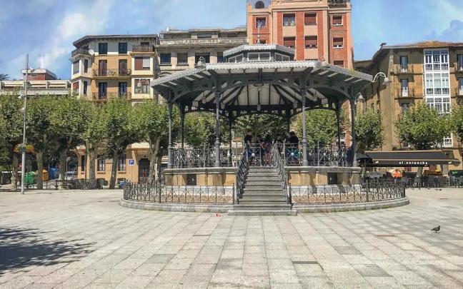 Foto de la plaza del Ensanche de Irun, donde se celebrará la jornada solidaria organizada por Bidashop.