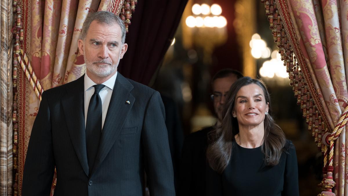 Los Reyes Felipe VI y Letizia durante una almuerzo, en el Palacio Real