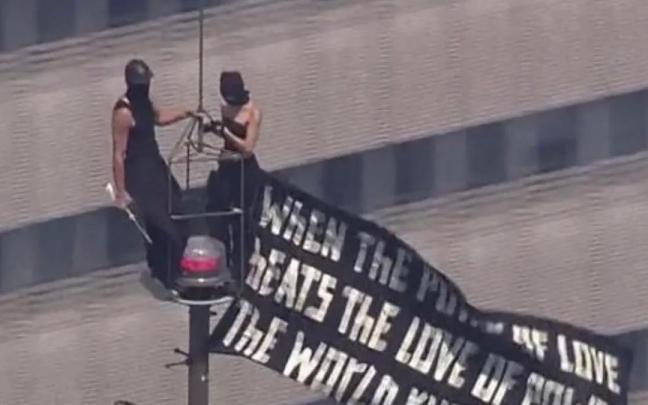 La pareja, en la cima del Empire State.