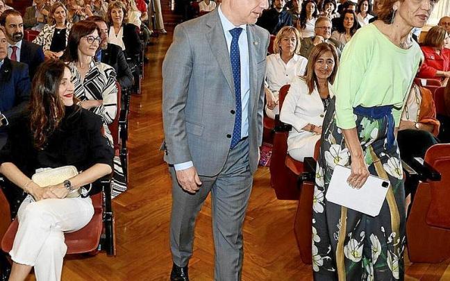 Iñigo Urkullu y Eva Ferreira, en la inauguración de los Cursos de Verano de la UPV/EHU. | FOTO: JAVI COLMENERO