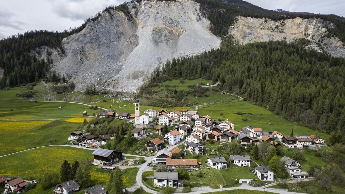 Brienz/Brinzauls, Suiza. | Evacúan un segundo pueblo de Suiza por la amenaza de un deslizamiento de rocas.