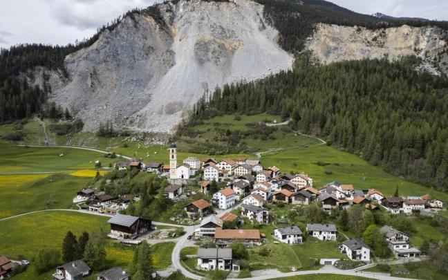 Brienz/Brinzauls, Suiza. | Evacúan un segundo pueblo de Suiza por la amenaza de un deslizamiento de rocas.