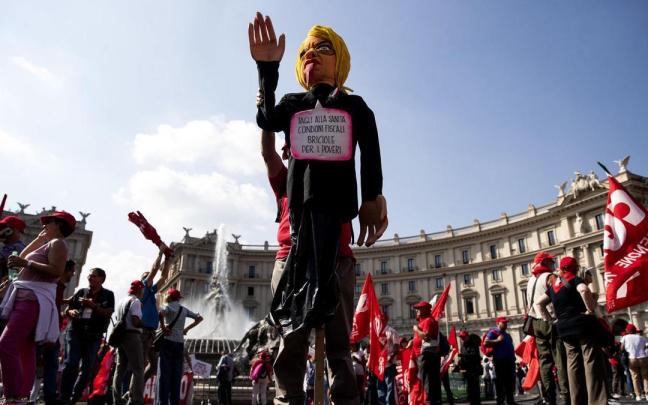 Imagen de la manifestación convocada en roma contra las políticas del gobierno Meloni Imagen de la manifestación convocada en roma contra las políticas del gobierno Meloni