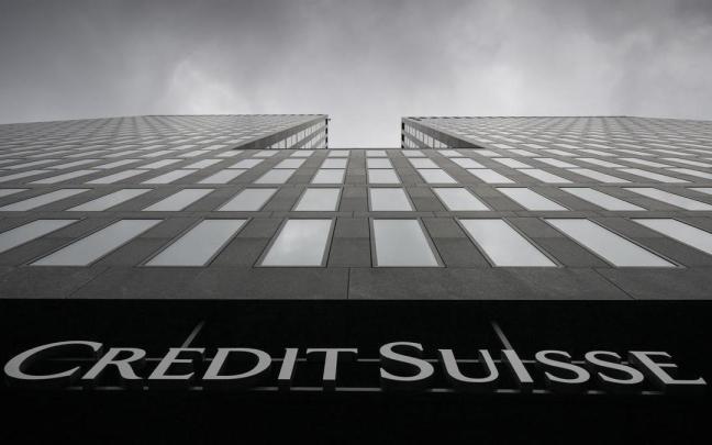 Credit Suisse ha registrado grandes pérdidas en la Bolsa. Credit Suisse ha registrado grandes pérdidas en la Bolsa.
