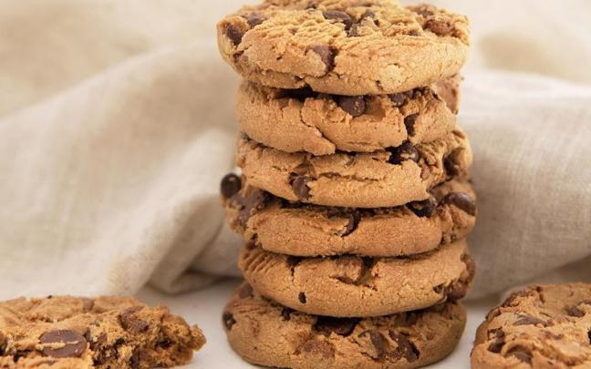 Galletas con pepitas de chocolate.