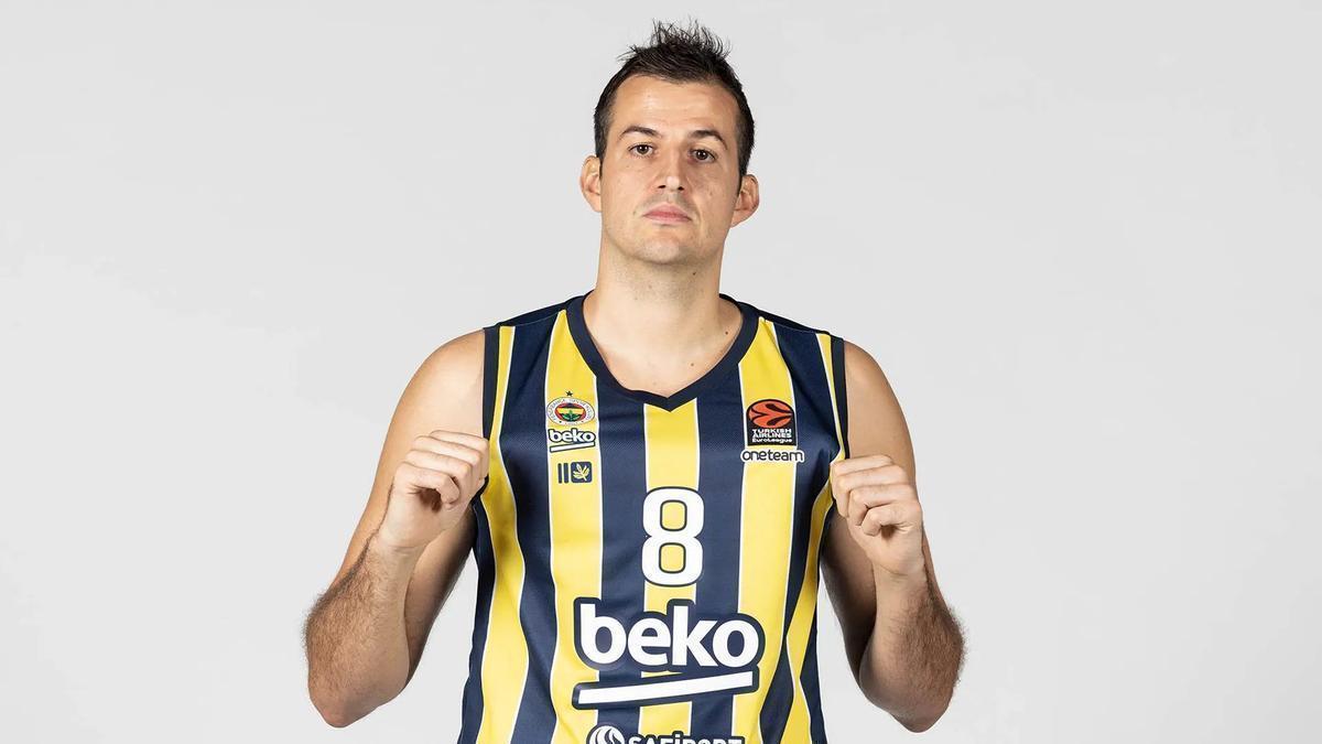 Bjelica aún no ha debutado esta temporada con el Fenerbahce