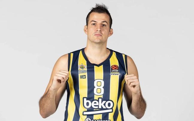 Bjelica aún no ha debutado esta temporada con el Fenerbahce