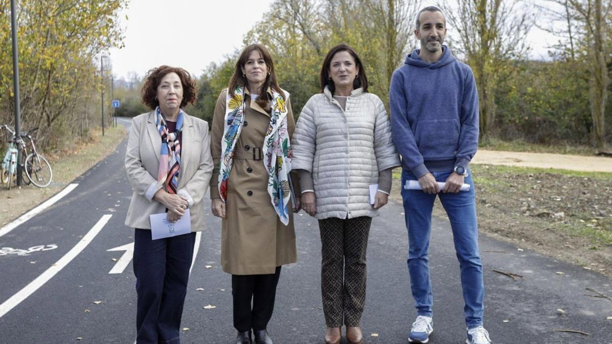 Goikolarra eta Olarizu arteko oinezkoentzako eta bizikletentzako lotura berria ireki dute Gasteizen.