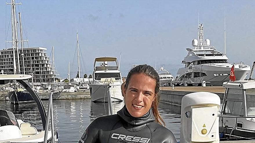 La zornotzarra Yaiza Romero es la actual subcampeona estatal de pesca submarina.