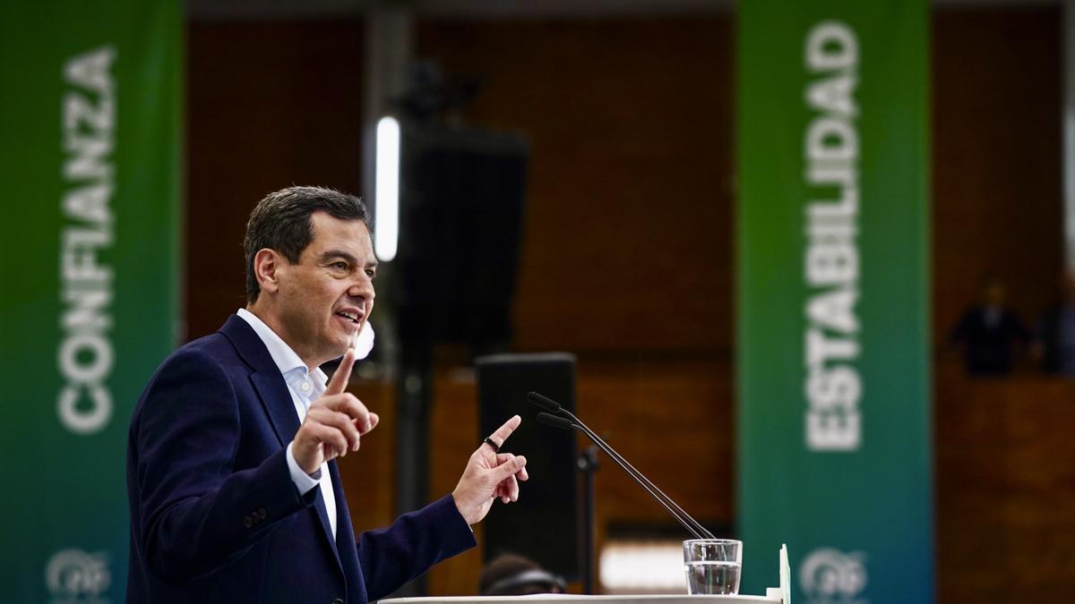 El presidente del PP de Andalucía y candidato a la reelección de la Presidencia de la Junta, Juanma Moreno, durante un acto de campaña.