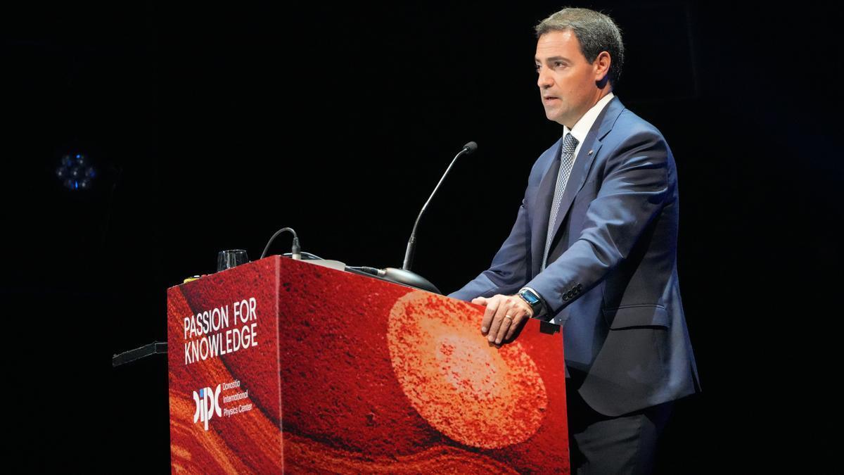 El Lehendakari Pradales en la inauguración de 'Passion for Knowledge'