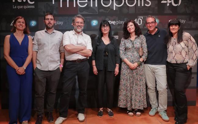 Imagen de familia del equipo del programa ‘Metrópolis’