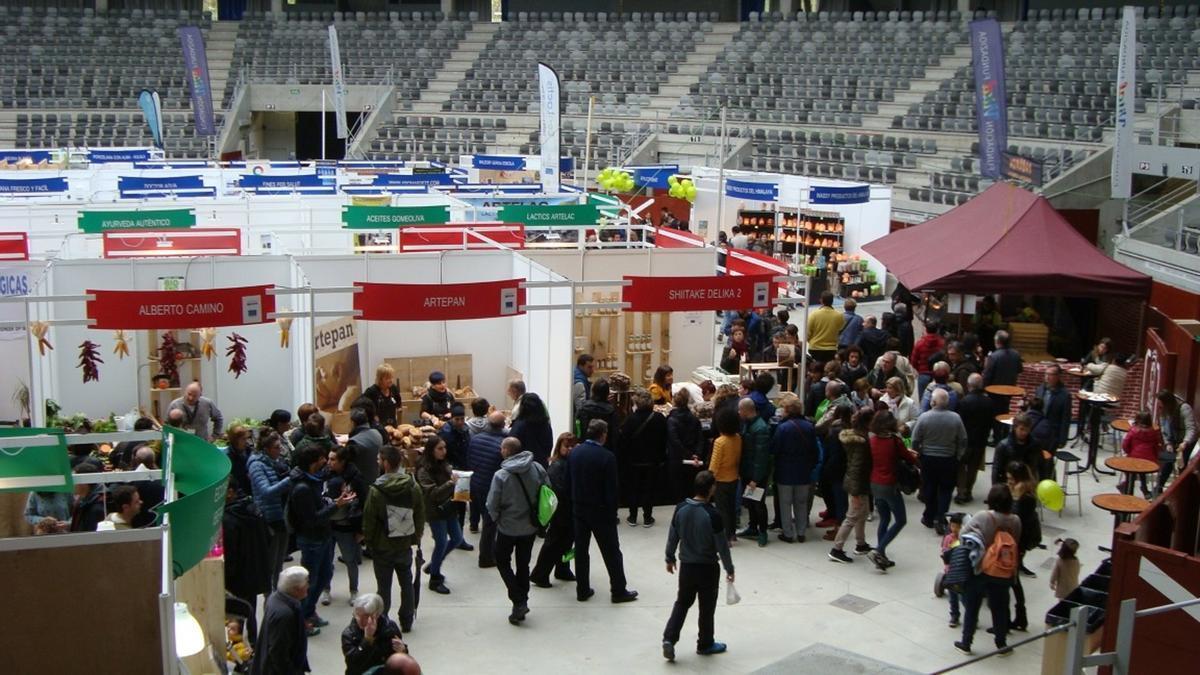 BioAraba azoka agroekologikoaren hamargarren edizioak 75 erakusketari inguru bilduko ditu azaroan Gasteizen.