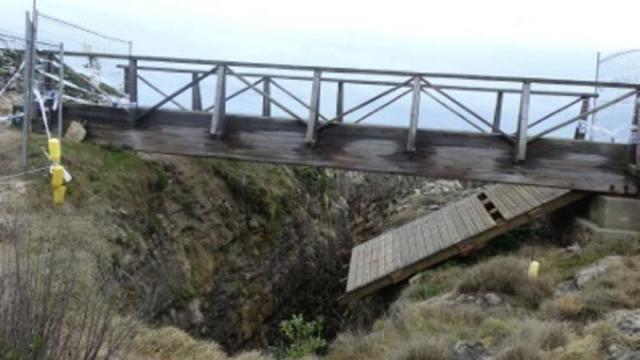 Pasarela El Bocal siniestrada. Foto del informe pericial.