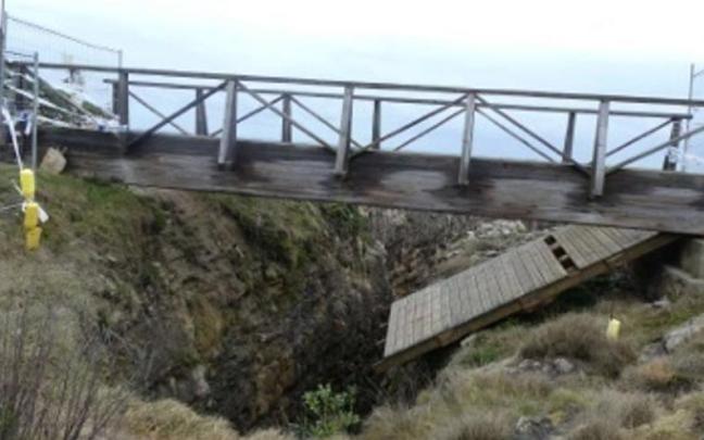 Pasarela El Bocal siniestrada. Foto del informe pericial.