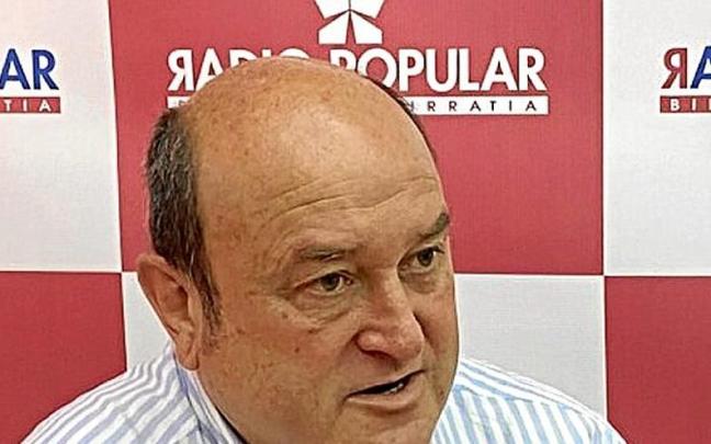 El presidente del Euzkadi Buru Batzar, Andoni Ortuzar, ayer durante la entrevista concedida a Radio Popular. | FOTO: EAJ / PNV