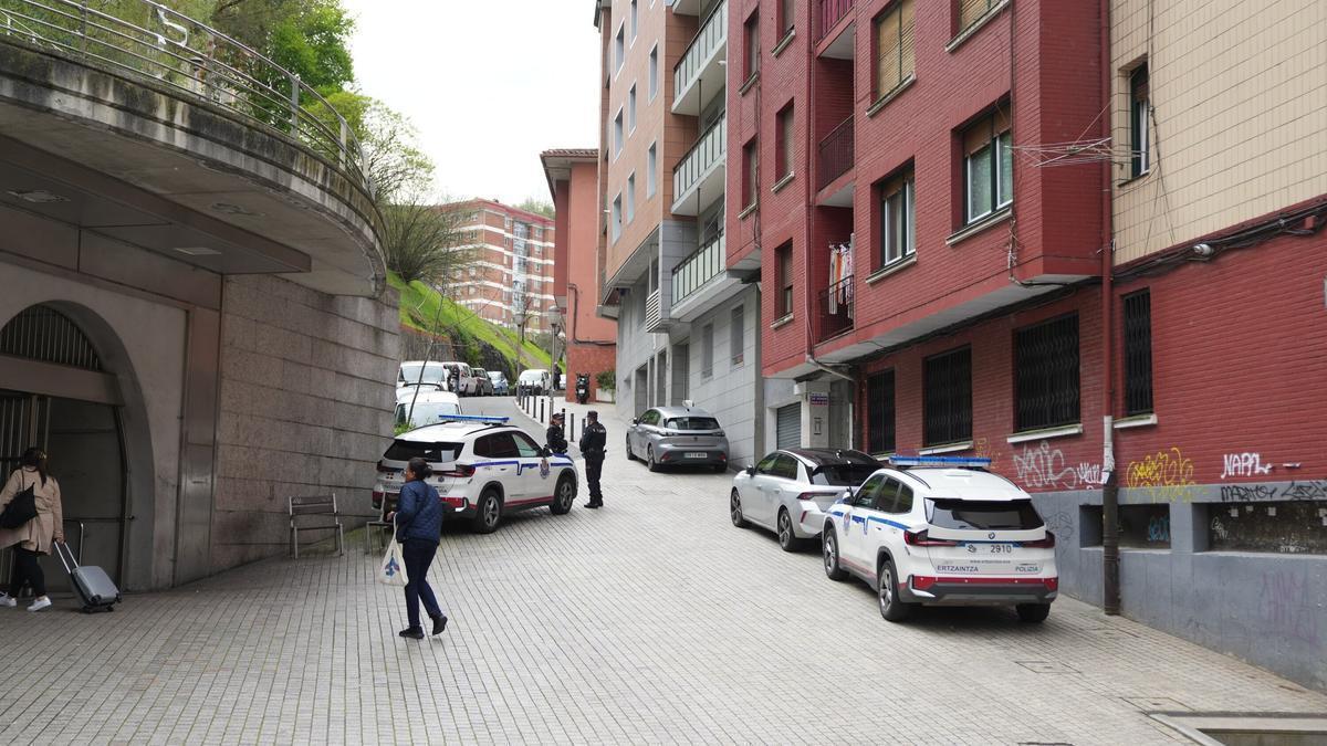 Las investigaciones de la Ertzaintza llevaron ayer a la detención de la pareja de la mujer fallecida.