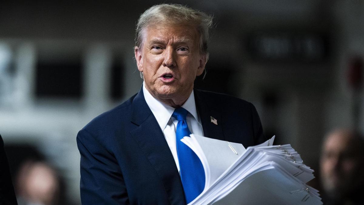 El presidente electo de Estados Unidos, Donald Trump, a la salida de una audiencia en una corte de Nueva York en una imagen de archivo.