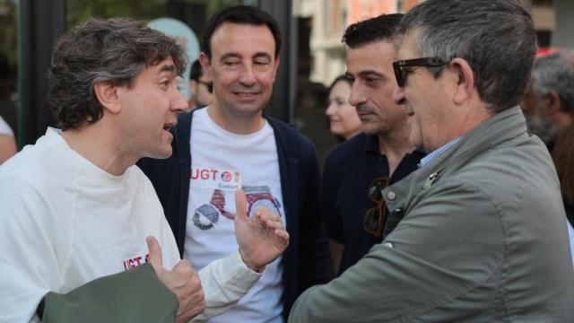 El secretario general del PSE, Eneko Andueza, con Mikel Torres, Ekain Rico y Patxi López