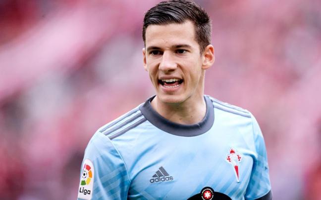Santi Mina, en un partido con el Celta de Vigo.
