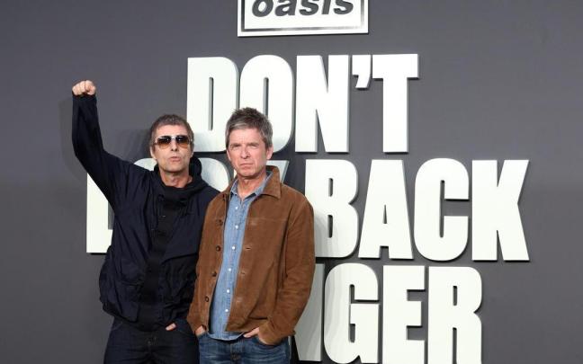 Los integrantes de la banda Oasis, los hermanos Liam y Noel Gallagher