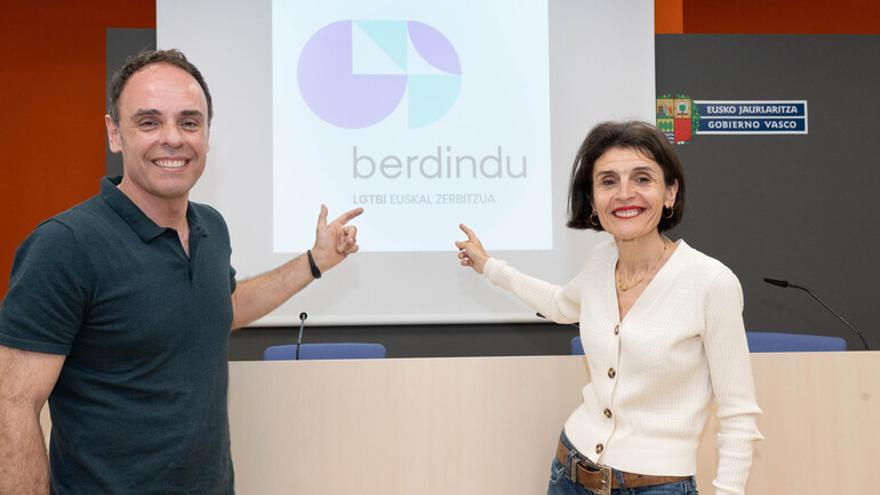 LGTBI kolektiboari arreta eskeintzen dion Berdindu zerbitzuak estrategia eta irudi berriak aurkeztu ditu.