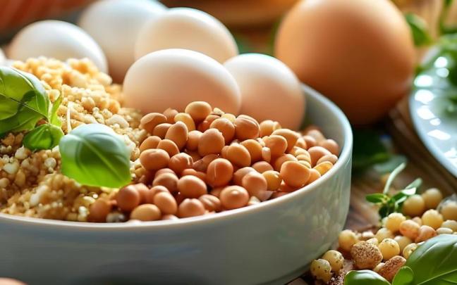 Legumbres, huevos, frutos secos... son grandes aliados.