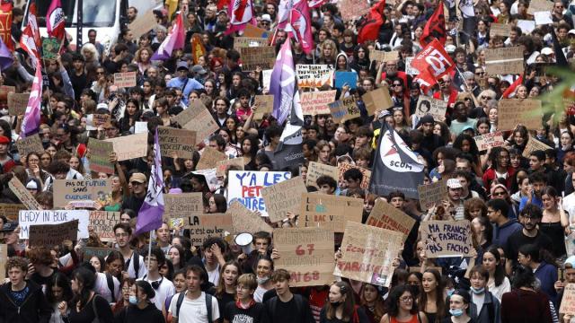 Los estudiantes marchan durante una manifestación por las condiciones escolares en Montpellier, en el sur de Francia.