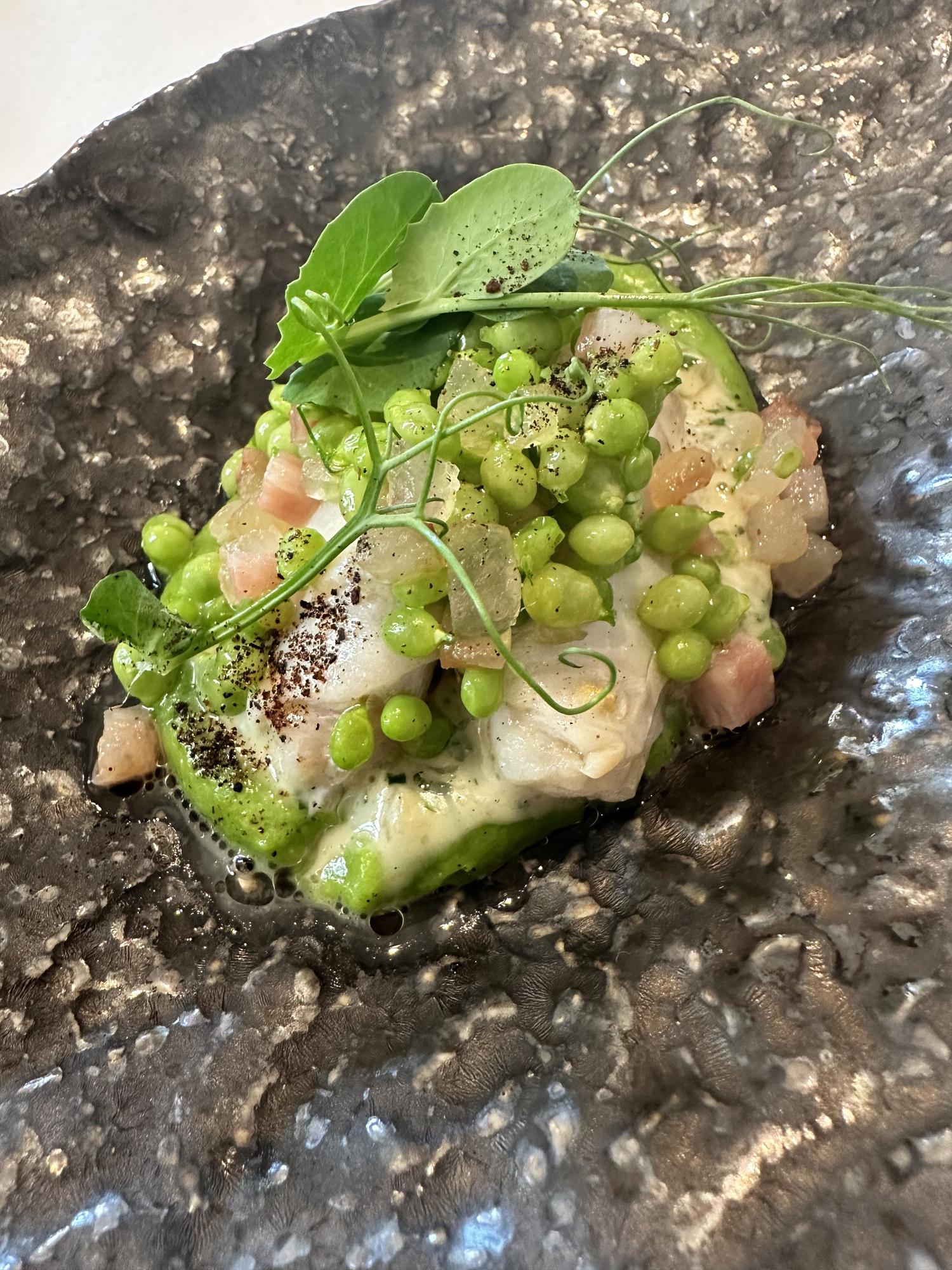 Kokotxa, guisante y papada.
