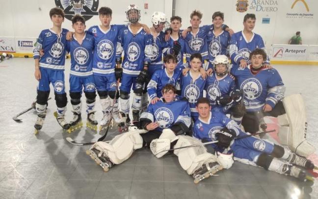 Integrantes del equipo juvenil de Burdinola IK que se medirán este sábado en Labegaraieta.